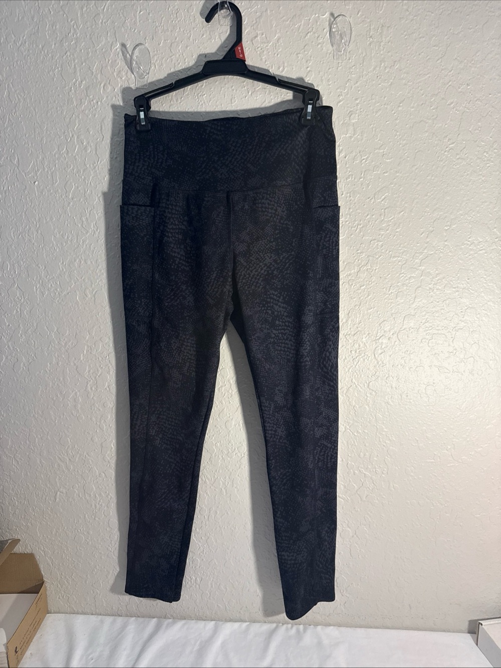 Danskin Black Snakeskin-Print Kids Leggings with Side Pockets
